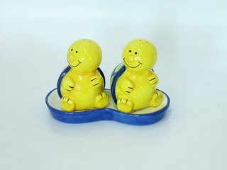 Ceramic Bee Salt & Pepper With Tray