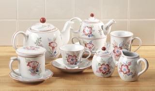 Porcelain 15-pc Flower Tea Set
